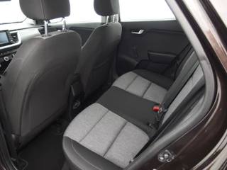 Kia Stonic Kia Stonic 1.0 T-GDi DynamicLine CAMERA / AIRCO / CRUISE / CARPLAY / DAB+ / PDC / BLUETOOTH / NL-AUTO - afbeelding nr 30