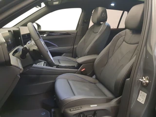 Volkswagen Tiguan Volkswagen Tiguan 1.5 eTSI 150pk DSG/AUT R-Line LEDER, Wegklapbare trekhaak, Panoramadak - afbeelding nr 17