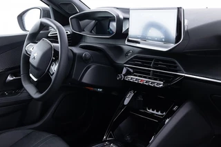 Peugeot e-2008 Peugeot e-2008 EV Allure Pack 50 kWh | Trekhaak ✅ 1e eigenaar 2023 - afbeelding nr 3