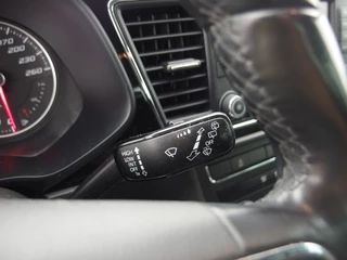 SEAT Leon TREKHAAK / NAVI / CLIMA / CARPLAY / PDC / BLUETOOTH / CRUISE / NL-AUTO - afbeelding nr 24
