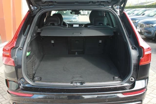 Volvo XC60 Volvo XC60 T8 Recharge AWD R-Design | Panoramadak | Parkeercamera | 20 Inch Velgen | Glossy Black | Keyless - afbeelding nr 45
