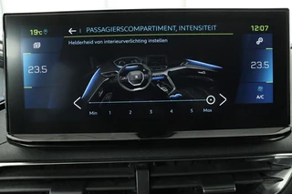 Peugeot 3008 Peugeot 3008 1.6 HYbrid 225 Allure | Stoelverwarming | Adaptive cruise | Camera | Carplay | Half leder | Navigatie | PDC | Sfeerverlichting | Full LED - afbeelding nr 21