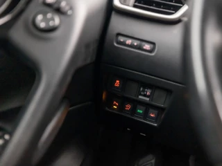 Nissan QASHQAI Nissan QASHQAI 1.2 Acenta Sport Automaat (NAVIGATIE, CLIMATE, CAMERA, GETINT GLAS, STOELVERWARMING, SPORTSTOELEN, CRUISE, PARKEERSENSOREN, NIEUWE APK, NIEUWSTAAT) - afbeelding nr 24