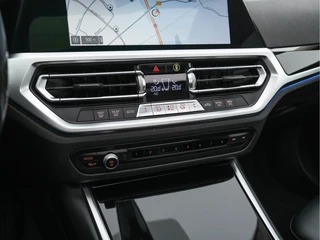 BMW 3 Serie BMW 3 Serie 320i Executive Edition Sport-Line Aut. *PANO | LEATHER-MICROFIBRE | FULL-LED | DIGI-COCKPIT | SPORT-SEATS | HIFI-SOUND | NAVI-FULLMAP | AMBIENT-LIGHT | ECC | CARPLAY | DAB | PDC | CRUISE | 17''ALU* - afbeelding nr 13