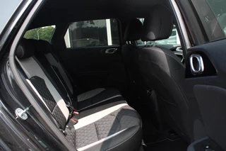 Kia Ceed Sportswagon Kia Ceed Sportswagon 1.5 T-GDi GT-Line / Camera / Apple CarPlay / Keyless / 17'' / Stuurverwarming / Getint glas / DAB / Stoelverwarming - afbeelding nr 13
