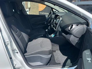 Renault Clio Renault Clio TCe 90 LIMITED NAVI/CRUISE/PDC/LMV/NL-AUTO /1e EIGENAAR - afbeelding nr 40