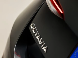 Škoda Octavia Automaat (APPLE CARPLAY, GROOT NAVI, VIRTUAL COCKIT, CAMERA, STOELVERWARMING, SPORTSTOELEN, LED KOPLAMPEN, CRUISE, PARKEERSENSOREN, NIEUWE APK, NIEUWSTAAT) - afbeelding nr 35
