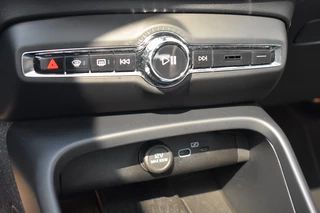 Volvo C40 Volvo C40 Twin Intro Edition 408Pk/78kWh | Getint glas | Trekhaak - afbeelding nr 24