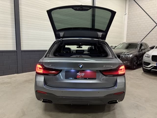 BMW 5 Serie BLUESTONE-METALLIC/PANO/H&K/HEAD-UP/LASER/KEYLESS/DISPLAY-KEY/CARPLAY/STANDKACHEL/SHADOW-LINE/PRIVACY/NET OH BEURT GEHAD BIJ BMW DEALER - afbeelding nr 72