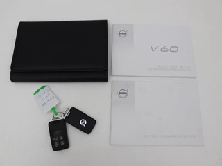 Volvo V60 Volvo V60 1.5 T3 R-Design | Stoelverwarming | Xenon |  Leder/Alcantara | Navigatie | Trekhaak | Parkeerhulp | Climate control | Cruise control - afbeelding nr 13