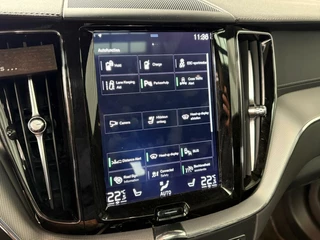 Volvo XC60 Volvo XC60 2.0 T8 TE AWD R-Design|Massage|HUD|Pano|B&W|Trekhaak - afbeelding nr 20