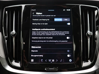 Volvo V60 Volvo V60 T6 PLUG-IN HYBRID ULTRA DARK SCHUIFDAK FULL-LED HEAD-UP DISPLAY - afbeelding nr 29