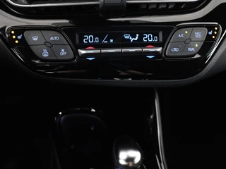 Toyota C-HR Toyota C-HR 1.8 Hybrid Style | Stoelverwarming | Navigatie |  Adaptive cruise | Camera | Trekhaak | JBL audio | Dodehoek detectie | Keyless - afbeelding nr 26