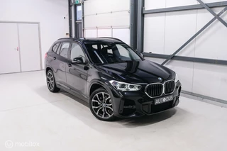 BMW X1 BMW X1 xDrive25e eDrive M Edition 220 pk | Camera | NL auto NAP | DAB | Ambiance | 19 inch | Leder | Sportline | - afbeelding nr 9