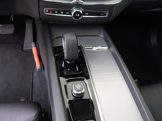 Volvo XC60 Volvo XC60 T6 AWD Ultimate Dark | Luchtvering | Trekhaak | Panoramadak | - afbeelding nr 19