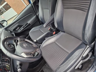 Toyota Yaris Toyota Yaris 1.0 VVT-i Aspiration 5-drs Clima NL-auto Camera Navi - afbeelding nr 11