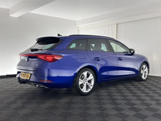 SEAT Leon SEAT Leon Sportstourer 1.5 eTSI FR Launch Edition Aut. *FULL-LED | DIGI-COCKPIT | NAVI-FULLMAP | LEATHER-MICROFIBRE | CARPLAY | KEYLESS | SHIFT-PADDLES | SPORT-SEATS | HEATED-SEATS | AMBIENT-LIGHT | CAMERA | ECC | PDC | CRUISE | TOWBAR | 17' - afbeelding nr 6