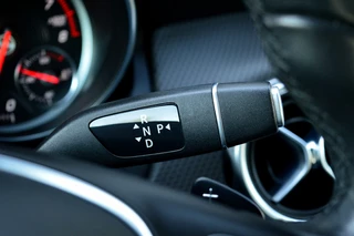 Mercedes-Benz GLA Rijklaarprijs-Garantie Navigatie Airco Trekhaak Sport Interieur Camrera - afbeelding nr 28
