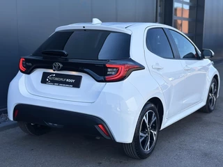Toyota Yaris Toyota Yaris 1.5 VVT-i Style / Facelift / Apple carplay / Privacy glass - afbeelding nr 2