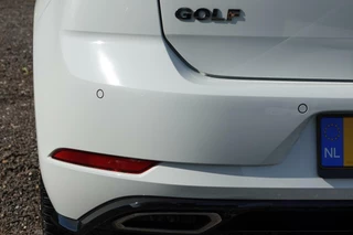 Volkswagen Golf Volkswagen Golf 7.5 R-line PANORAMA TREKHAAK VIRTUAL PDC - afbeelding nr 21