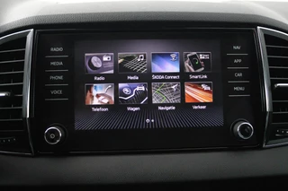 Škoda Karoq Skoda Karoq 1.5 TSI ACT Style Business (PANORAMADAK, CRUISE ADAPTIEF, PARKEERSENSOREN, STOELVERWARMING, NAVIGATIE, AUTOMAAT) - afbeelding nr 15