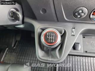 Renault Master Renault Master 165PK Paardenwagen Hengstenuitvoering Navi LED Trekhaak Airco Cruise Camera Euro6 Horsetruck 15m3 Airco Trekhaak Cruise control - afbeelding nr 21