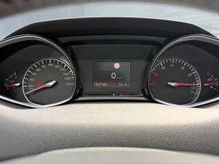 Peugeot 308 Peugeot 308 SW 1.2 PureTech Blue Lease Executive 2e Eigenaar,Pano,110pk,Navi,Dealer Onderhouden,Clima,Cruise,Pdc V+A,Lm velgen,Apk tot 12-2025 - afbeelding nr 18