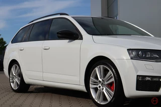 Škoda Octavia Skoda Octavia Combi 2.0 TSI RS DSG 220 PK / 1e eig / Stoelverwarming / Cruise / Xenon - afbeelding nr 45