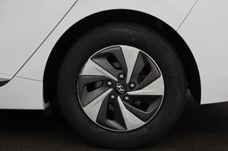 Hyundai IONIQ Hyundai IONIQ 1.6 GDi i-Motion | Adaptive cruise | Camera |  Navigatie | Climate control | PDC | Bluetooth | DAB | LED - afbeelding nr 24