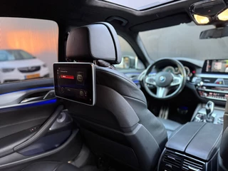 BMW 5 Serie BMW 5-serie M550i xDrive M-Pakket|Pano|Softclose|B&W|Alcantara|360|Leder - afbeelding nr 49
