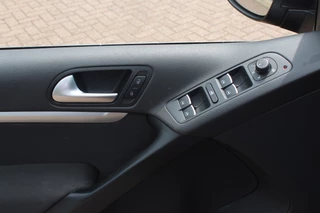 Volkswagen Tiguan Volkswagen Tiguan 1.4 TSI Edition / Trekhaak / Panoramadak / Apple CarPlay / 18'' / Navigatie / Xenon / Stoelverwarming / Cruise Control - afbeelding nr 36