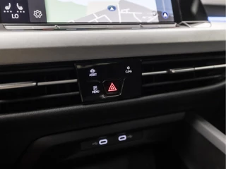 Volkswagen Golf (APPLE CARPLAY, VIRTUAL COCKPIT, GROOT NAVI, KEYLESS, SFEERVERLICHTING, SPORTSTOELEN, STOELVERWARMING, LED KOPLAMPEN, LANE ASSIST, NIEUWSTAAT) - afbeelding nr 31
