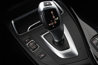 BMW 1 Serie BMW 1-serie 118i Sport Line Edition | Full LED |  Sportstoelen | Navigatie | Climate control | Parkeerhulp | Cruise control - afbeelding nr 16