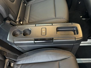 Mercedes-Benz EQV Mercedes-Benz EQV 300 L2 Avantgarde Burmester Stoelkoeling Elektrische schuifdeuren Middenconsole - afbeelding nr 46