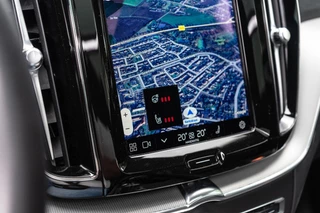 Volvo XC60 Volvo XC60 2.0 B4 R-Design Pano / Memory / 360 - afbeelding nr 16