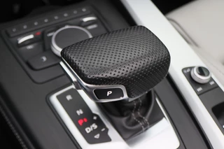 Audi A5 Audi A5 Cabriolet 40 TFSI Sport S Line Edition Leer, Apple Carplay, Verwarmd Stuurwiel, Cruise, PDC, Navigatie, LED, 20'' - afbeelding nr 56