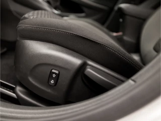 Opel Astra Opel Astra 1.2 Edition (APPLE CARPLAY, CAMERA, CRUISE, SPORTSTOELEN, LED KOPLAMPEN, PARKEERSENSOREN, LM VELGEN, NIEUWSTAAT) - afbeelding nr 29