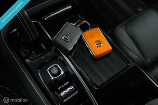 Volvo V60 Volvo V60 2.0 T8 Recharge AWD R-Design | NL auto | DAB+ | CarPlay | Adaptive | Blis | Rijklaar | - afbeelding nr 23