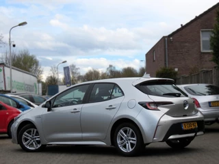 Toyota Corolla Toyota Corolla 1.8 Hybrid First Edition | STUUR+STOELVERWARMING | ADAPTIVE CRUISE CONTROL | NAVI | CAMERA | KEYLESS START | DAB+ | - afbeelding nr 2