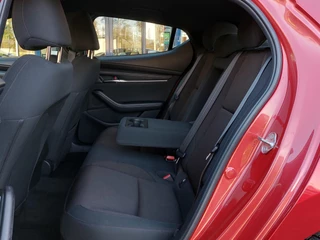Mazda 3 2.0 e-SkyActiv-X M Hybrid 180pk Comfort | BOSE Sound | Navi | Apple Carplay+Android Auto | Clima | Adap. Cruise | Head-Up | Keyless Entry | Pdc V+A+Camera | Stuur+Stoelverwarming | 18''lm - afbeelding nr 10