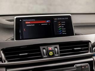 BMW X1 BMW X1 xDrive25e Sportline 221Pk Automaat (GROOT NAVI, DEALER ONDERHOUDEN, SFEERVERLICHTING, CLIMATE, LEDER, STOELVERWARMING, SPORTSTOELEN, GETINT GLAS, ELEK ACHTERKLEP, NIEUWE APK, NIEUWSTAAT) - afbeelding nr 29