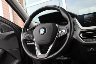 BMW 1 Serie ➡️ BMW 1-serie 116d F40 Executive Edition | 1e eigenaar | NL Auto | DAB | LED | Carplay | PDC | Cruise-control | Climate control | Sportstuur | Mistlampen | 16 inch - afbeelding nr 18