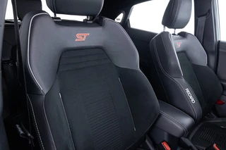 Ford Puma Ford Puma 1.5 EcoBoost ST-X Performance | PANORAMADAK | B&O | RECARO Stoelen - afbeelding nr 5