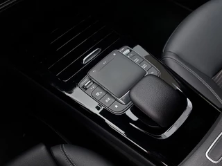 Mercedes-Benz A-Klasse Mercedes-Benz A-Klasse 250e Plug-In Hybrid Luxury Line | Origineel NL | Navi | Apple Carplay+Android Auto | Clima | Cruise | Stoelverwarming | Pdc V+A+Assist+Camera | Privacy Glass | 17''lm - afbeelding nr 17