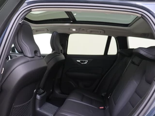 Volvo V60 Volvo V60 2.0 T6 AWD U. Dark | Trekhaak | Head-Up | - afbeelding nr 9
