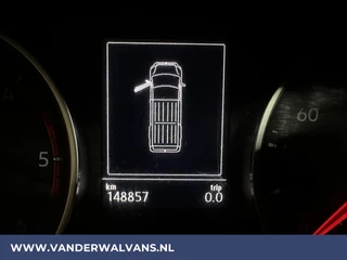 Volkswagen Crafter Volkswagen Crafter 2.0 TDI 141pk L3H2 L2H1 Euro6 Airco | Camera | Navigatie | 3000kg trekhaak Apple Carplay, Android Auto, Parkeersensoren, Bijrijdersbank - afbeelding nr 18
