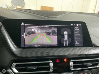 BMW 1 Serie BMW 1-serie M135i xDrive High Executive Bucket Seats Panodak Harman Kardon Etc - afbeelding nr 12