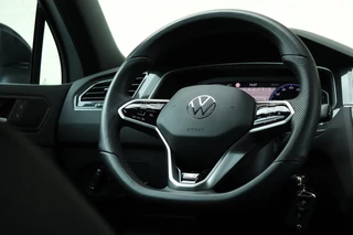 Volkswagen Tiguan Volkswagen Tiguan 1.5 TSI / 2x R-Line / Black Style / Virtual Cockpit / Camera / Matrix LED / Trekhaak / 19