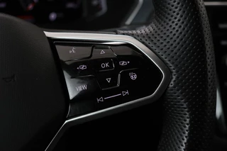 Volkswagen Tiguan Volkswagen Tiguan 1.5 TSI R-Line | Panoramadak | 360 camera | Trekhaak | Full LED | Stoelverwarming | Carplay | Harman-Kardon | Adaptive cruise | Navigatie - afbeelding nr 16