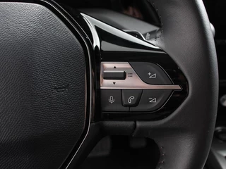 Peugeot 408 Peugeot 408 1.2 PureTech Allure 130 Automaat | Navigatie | Apple Carplay/Android Auto | Climate Control | Cruise Control | Virtual cockpit | PDC VA + Camera | Full LED  | LM Velgen - afbeelding nr 17